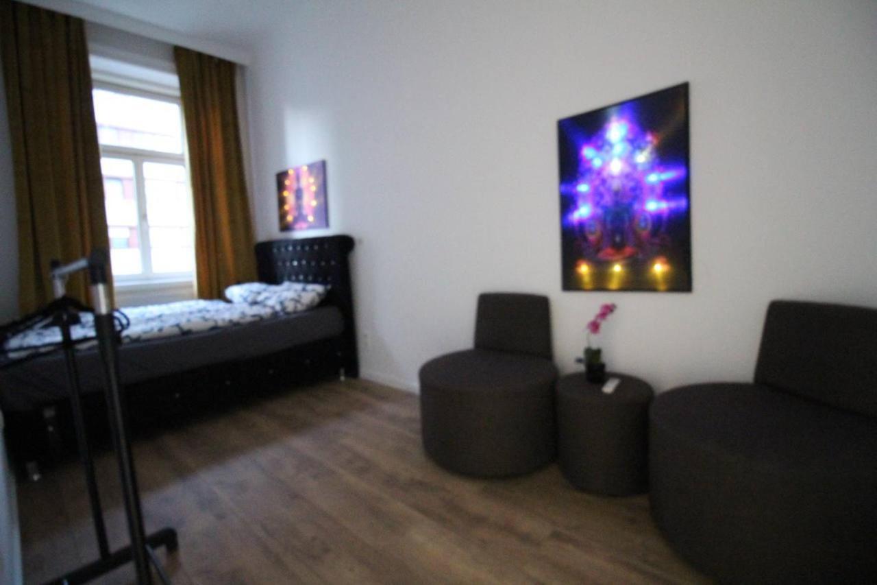 Modern Double Room Js B Vídeň Exteriér fotografie