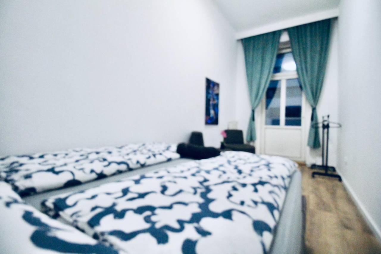 Modern Double Room Js B Vídeň Exteriér fotografie